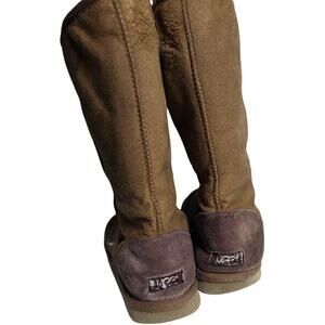 UGG Classic Boots Womens 9 Two Tone Sheepskin Cozy Y2K Slouchy Well Loved Boots